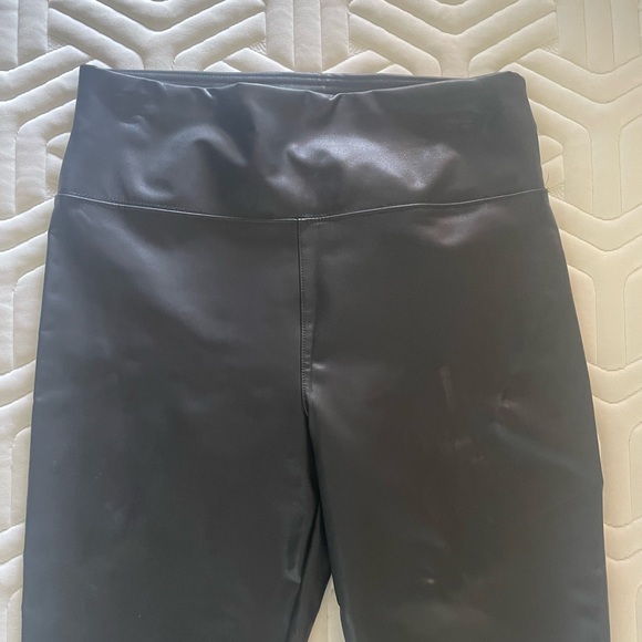 American Eagle Faux Leather leggings - Picture 5 of 8
